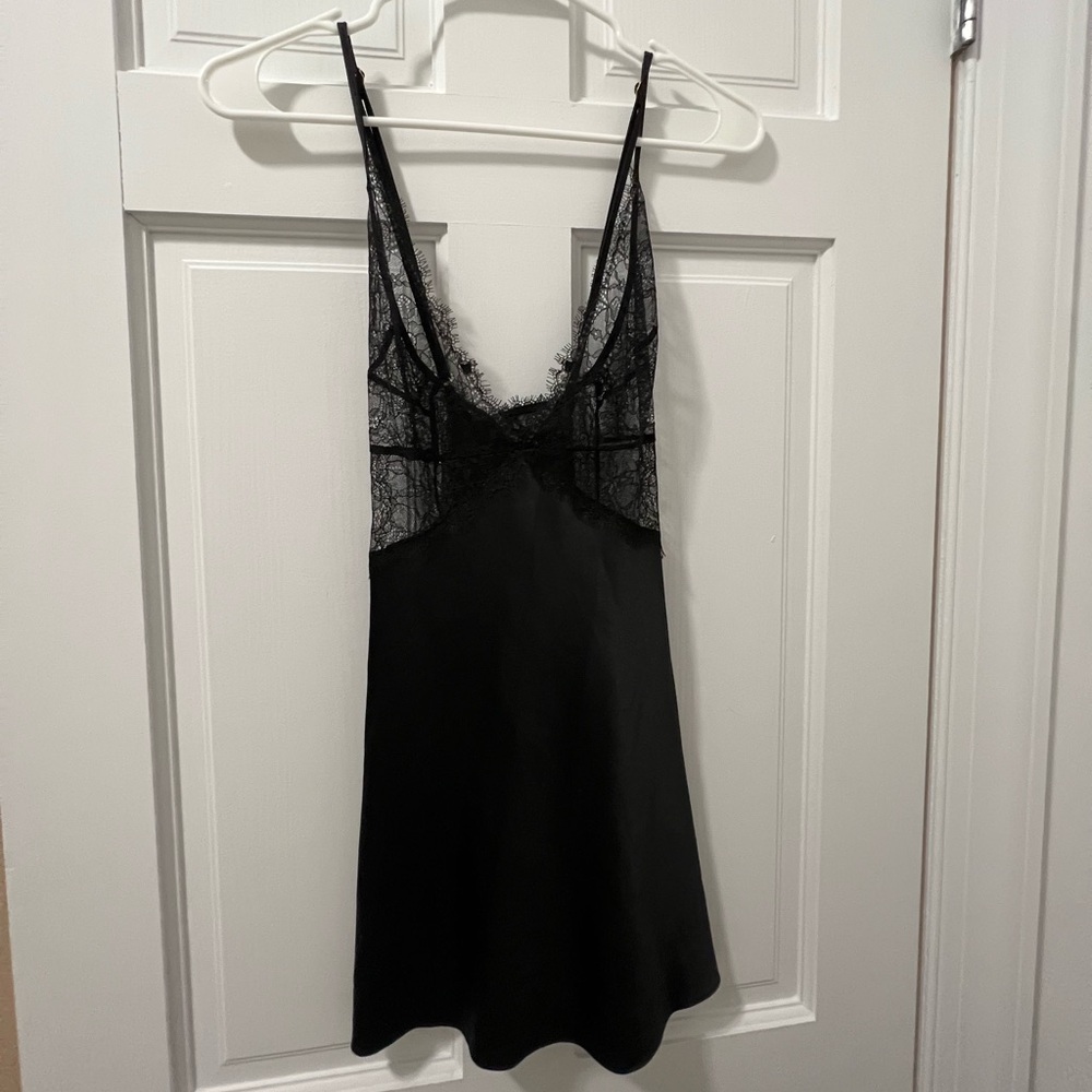 Women’s Victorias Secret Lace Slip Dress Black